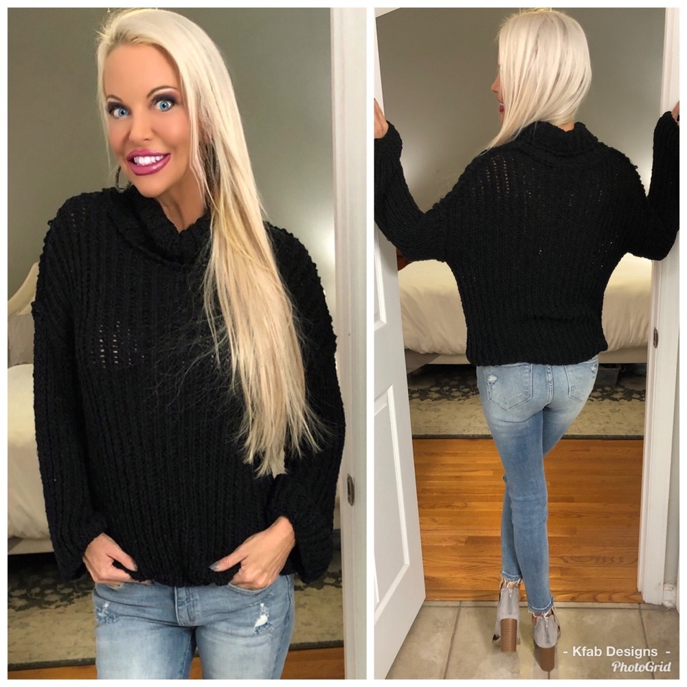 🛍LAST 1! Black Bell Sleeve Sweater! - Picture 2 of 2